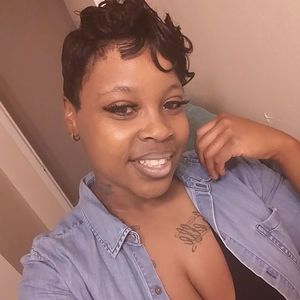 Meet your Posher, Alicia